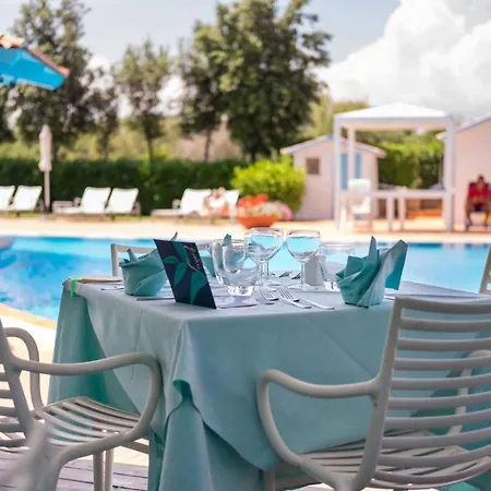 Appartement Di Lusso Con Piscina Vicino Al Mare!